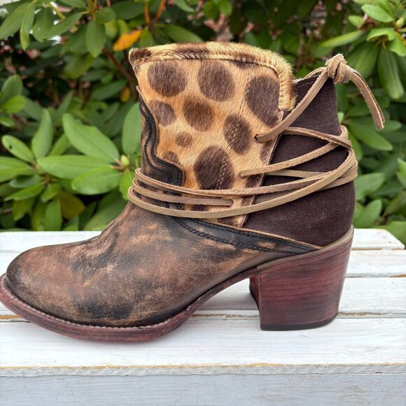Free Bird Casey Leather Tie Booties - Size 10 - Picture 2 of 7